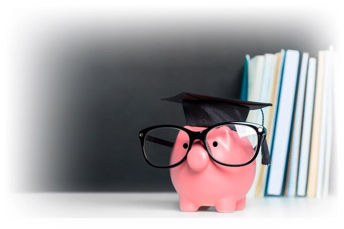 Piggy-bank-wearing-glasses_1200px Piggy bank wearing glasses and graduation cap